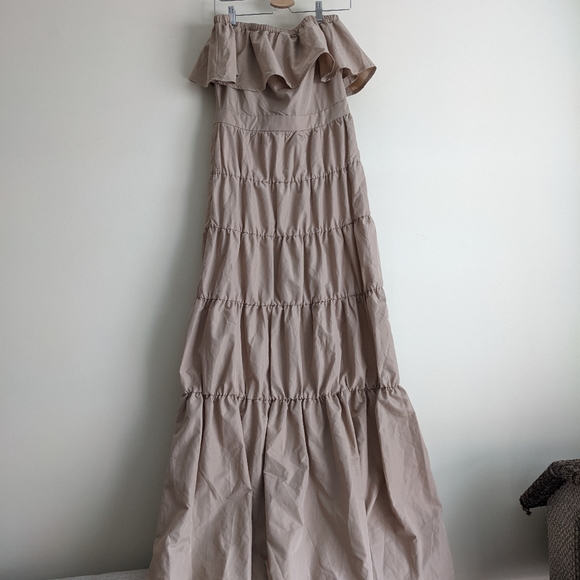 Off the shoulder Tiered Maxi Dress - tall - Picture 7 of 12